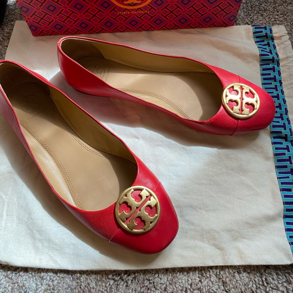 Tory Burch Chelsea Cap Toe Flats